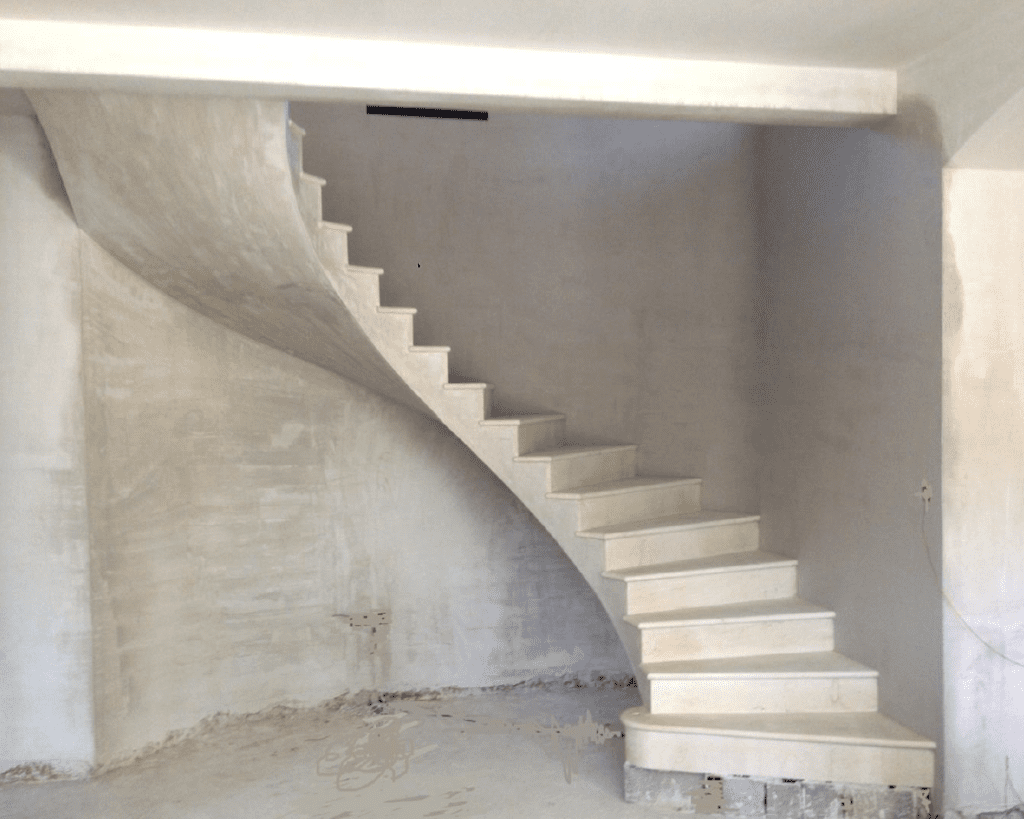 Escalier avec voute en brique (voûte sarrasine)