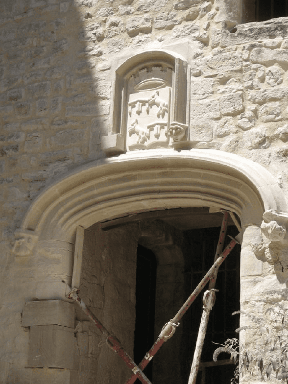 Château de Carcès - Porte en grès du XVème