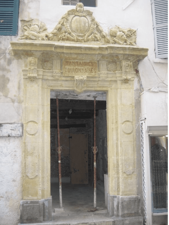 Porte de l’ancienne comédie de Toulon (83)