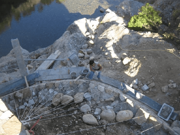 Restauration de l’ancien pont génois de Galéria ( Haute Corse)