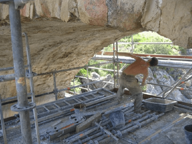 Restauration de l’ancien pont génois de Galéria ( Haute Corse)