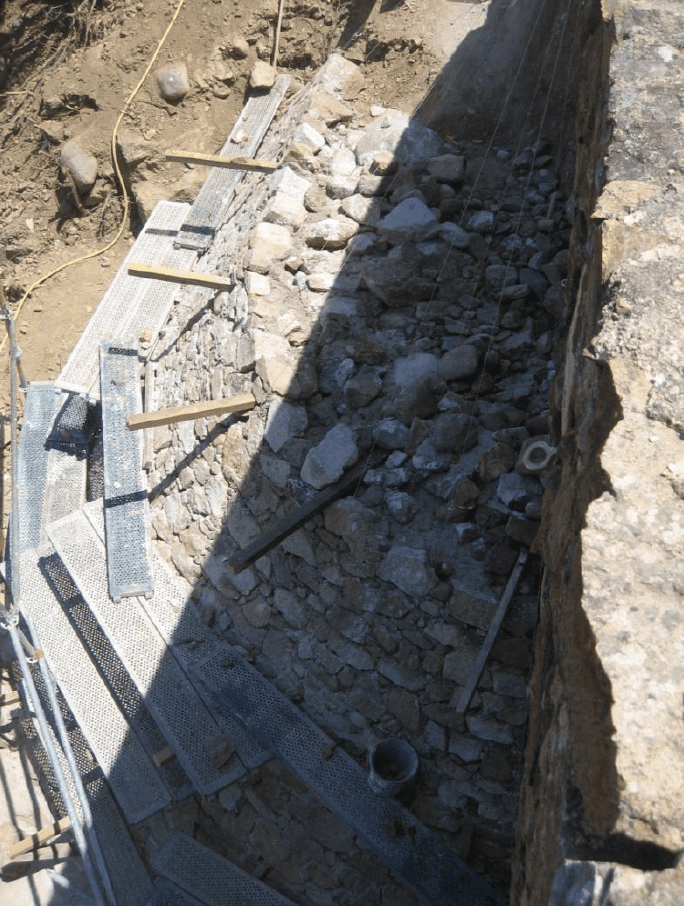 Restauration de l’ancien pont génois de Galéria ( Haute Corse)