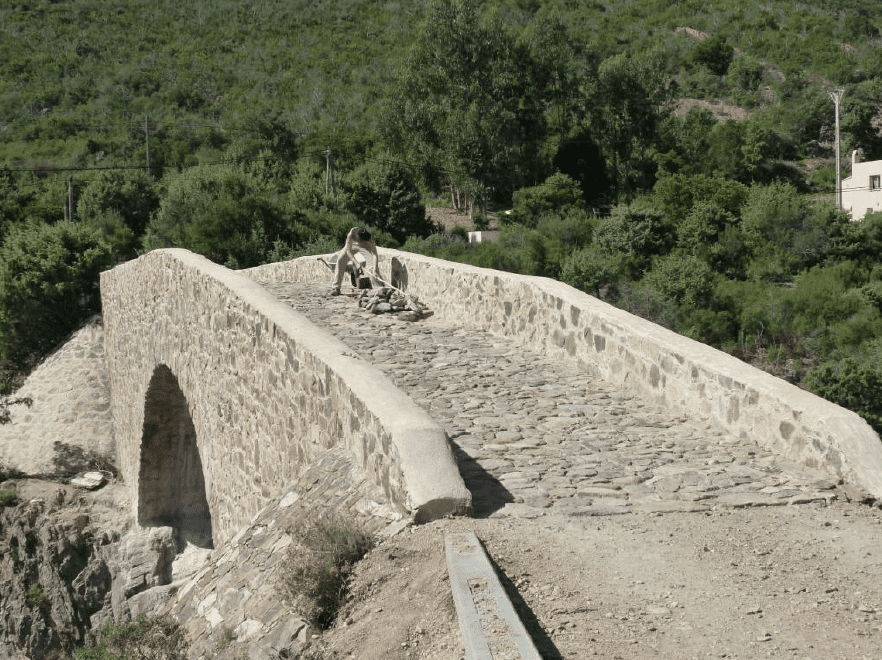 Restauration de l’ancien pont génois de Galéria ( Haute Corse)