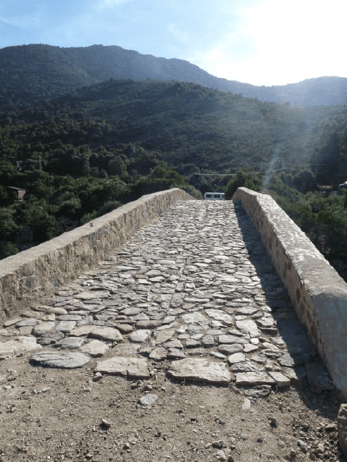 Restauration de l’ancien pont génois de Galéria ( Haute Corse)