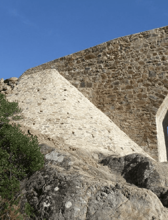Restauration de l’ancien pont génois de Galéria ( Haute Corse)