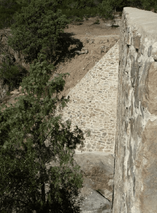 Restauration de l’ancien pont génois de Galéria ( Haute Corse)