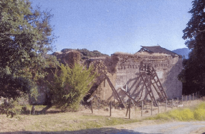 Eglise Sainte Lucie (Xème siècle) de Sainte Marie Sichée (Corse du sud) Travaux d’urgence en maçonnerie de pierre et arcatures romanes