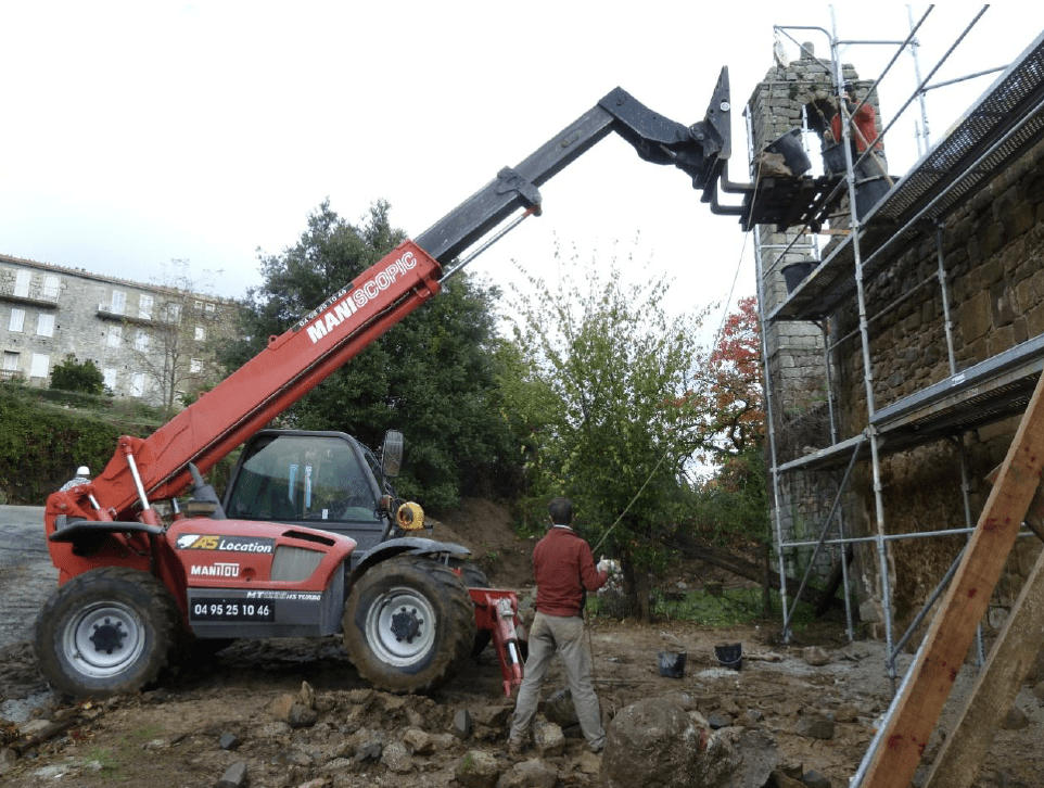 Eglise Sainte Lucie (Xème siècle) de Sainte Marie Sichée (Corse du sud) Travaux d’urgence en maçonnerie de pierre et arcatures romanes