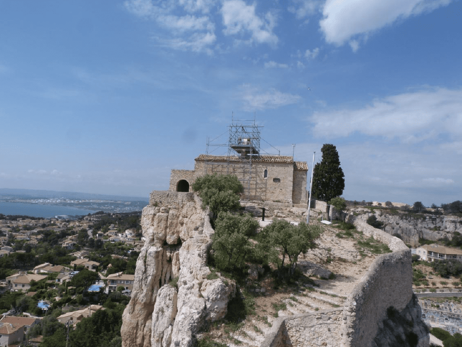 Réfection en neuf du clocher de la chapelle Notre dame de vie à Vitrolles