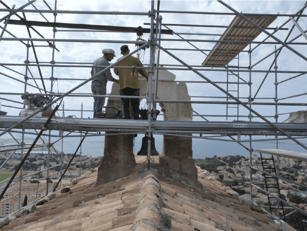 Réfection en neuf du clocher de la chapelle Notre dame de vie à Vitrolles