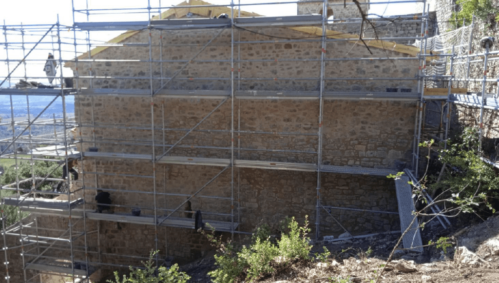 Restauration du site Sainte Philomène Puget Ville (83) Presbytère et remparts inscrit à l’ISMH.