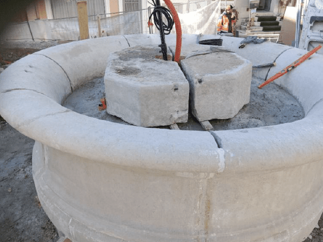 Déplacement et restauration de la Fontaine du Vieux Village à Mougins (06).